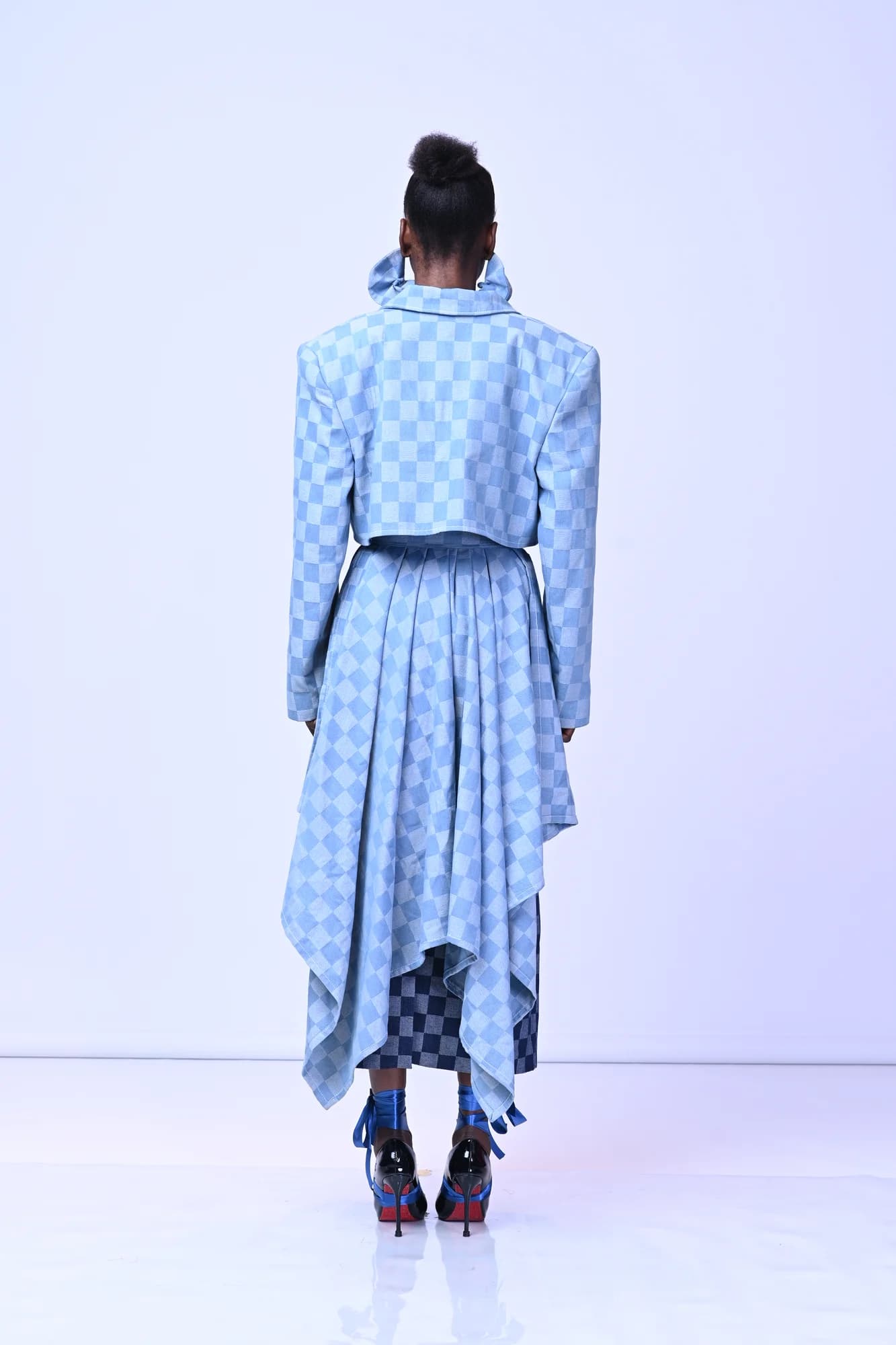 JB Look 13 thumbnail 2